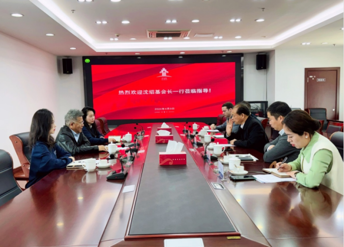 【定稿】企業(yè)調研 沈紹基一行赴江蘇南通疊石橋家紡產業(yè)集團調研0417270.png